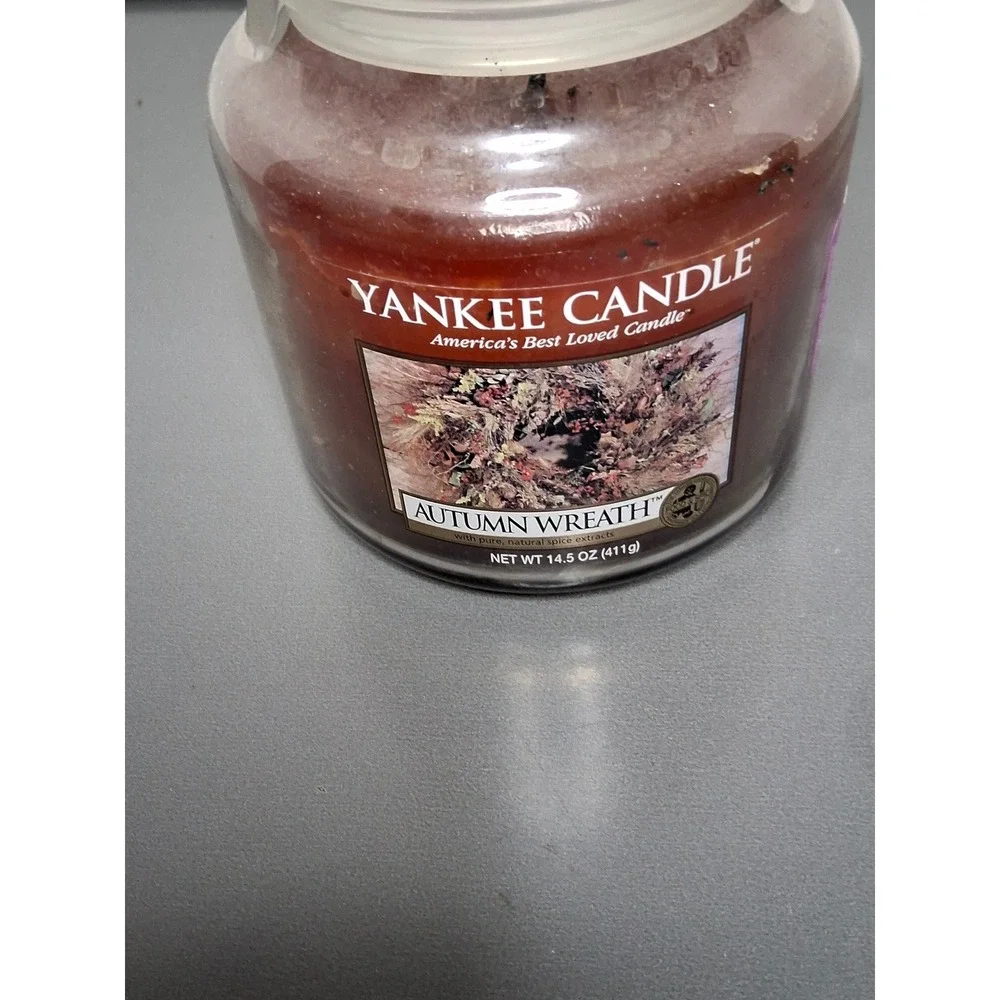 Yankee Candle Autumn Wreath 14.5 oz Medium Jar Scented Fall Candle Red